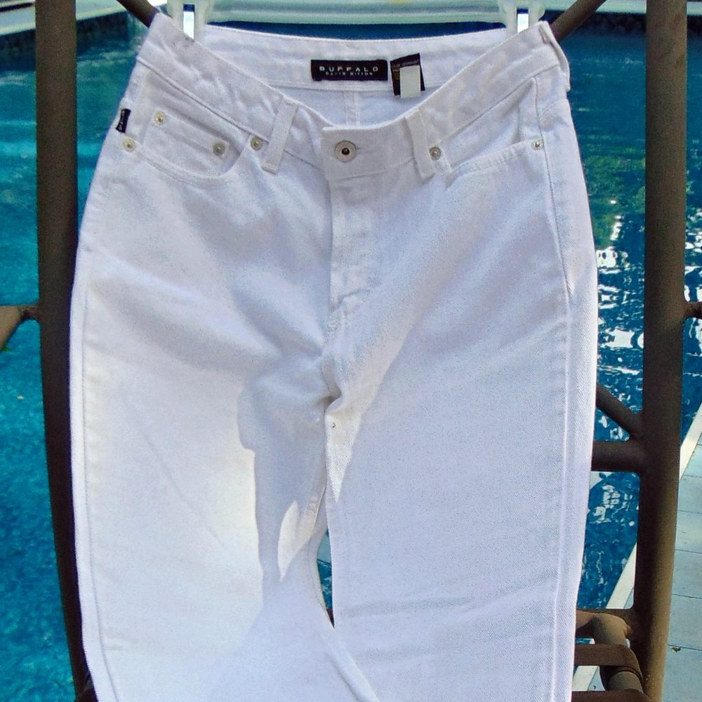 New BUFFALO David Bitton White Denim Jeans